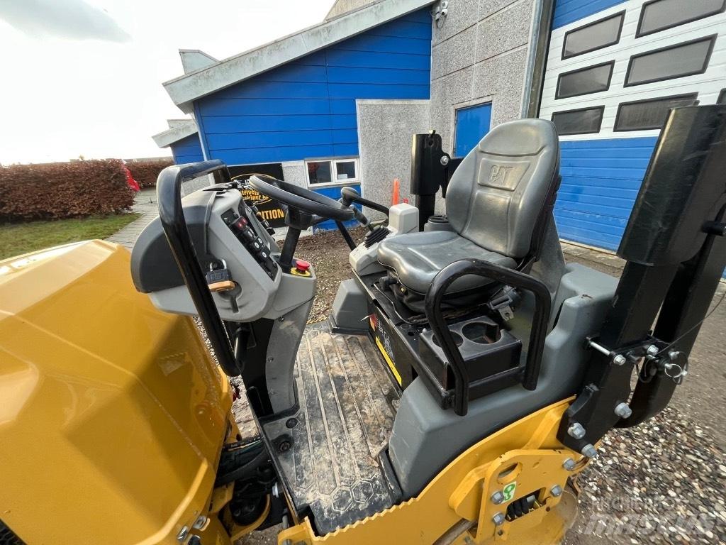CAT CB 2.5 Tvåvalsvältar