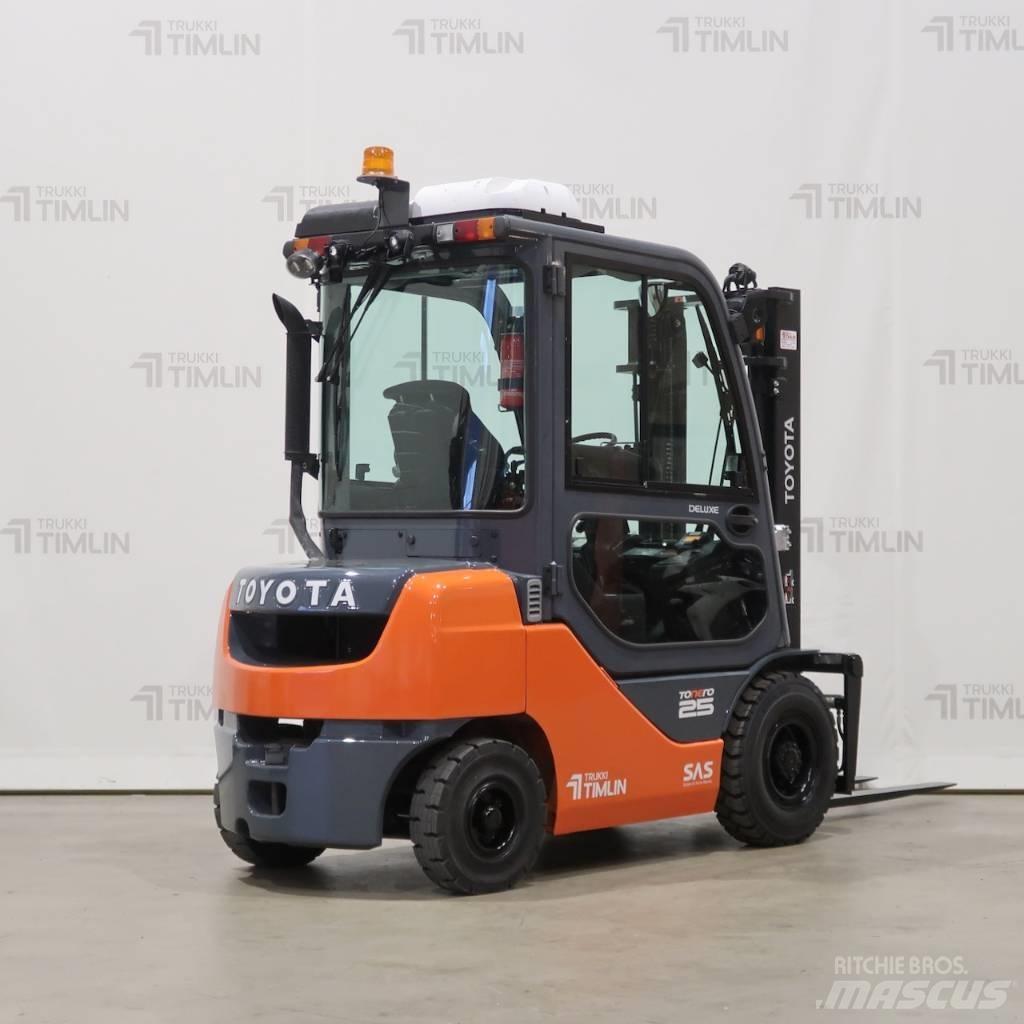 Toyota 52-8FDF25 Dieselmotviktstruckar