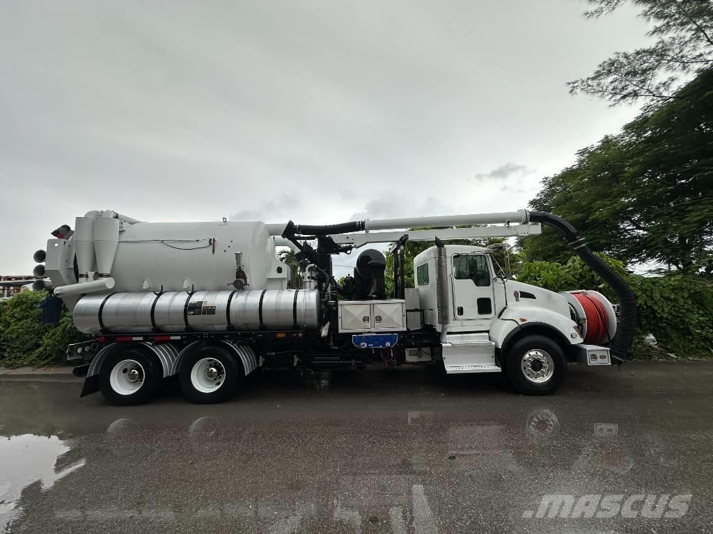 Kenworth T 400 Slamsugningsbil
