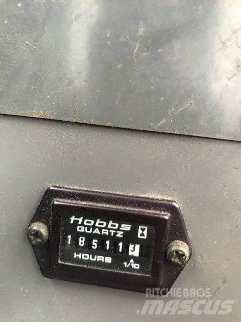 Kobelco CKE 800 Bangående Kranar