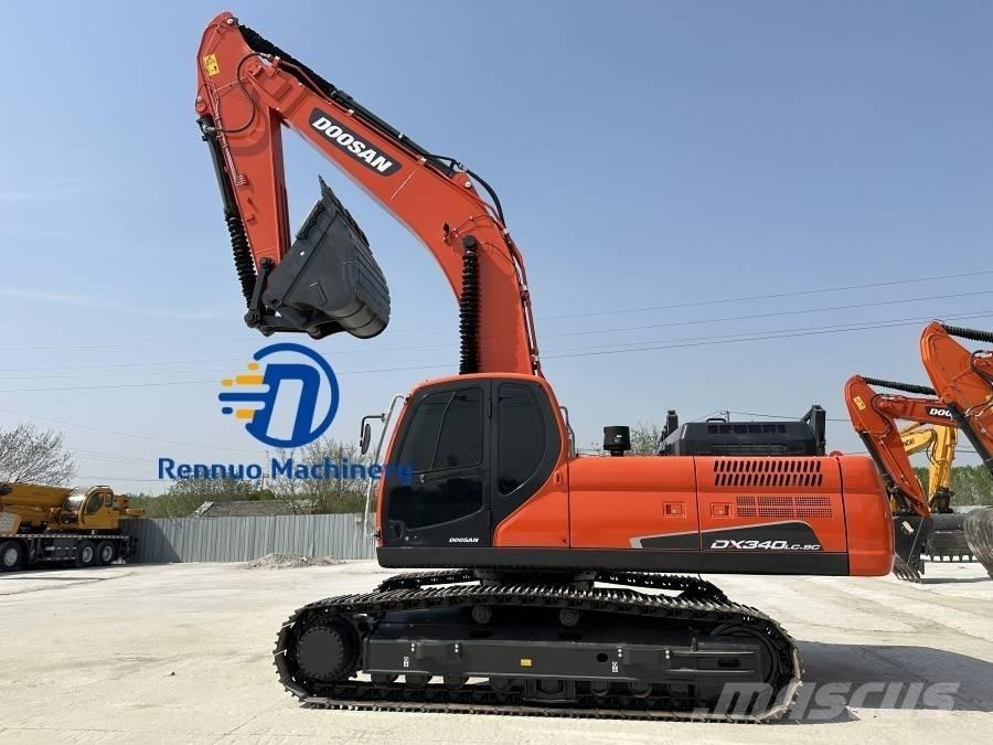 Doosan DX 340 Bandgrävare