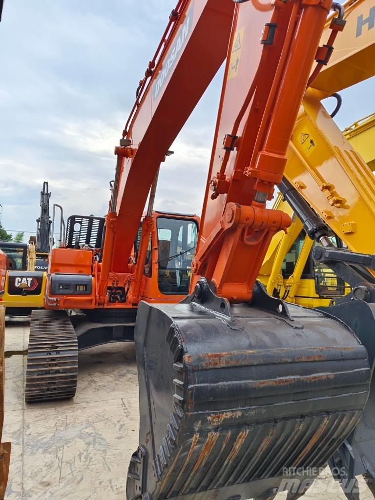 Doosan DX 225 LC-9C Bandgrävare