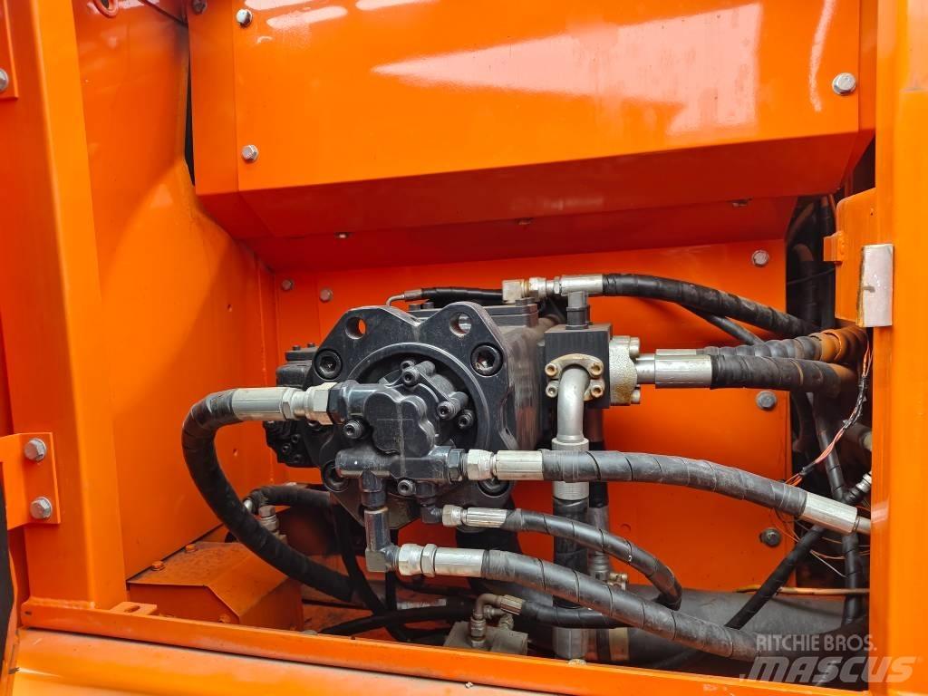 Doosan DX 225 LC-9C Bandgrävare