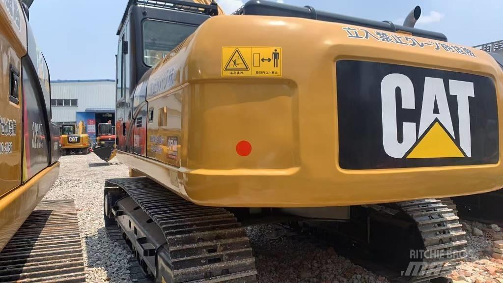 CAT 329 D L Bandgrävare