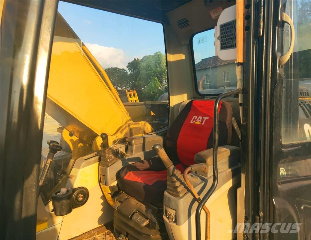 CAT 325D Bandgrävare