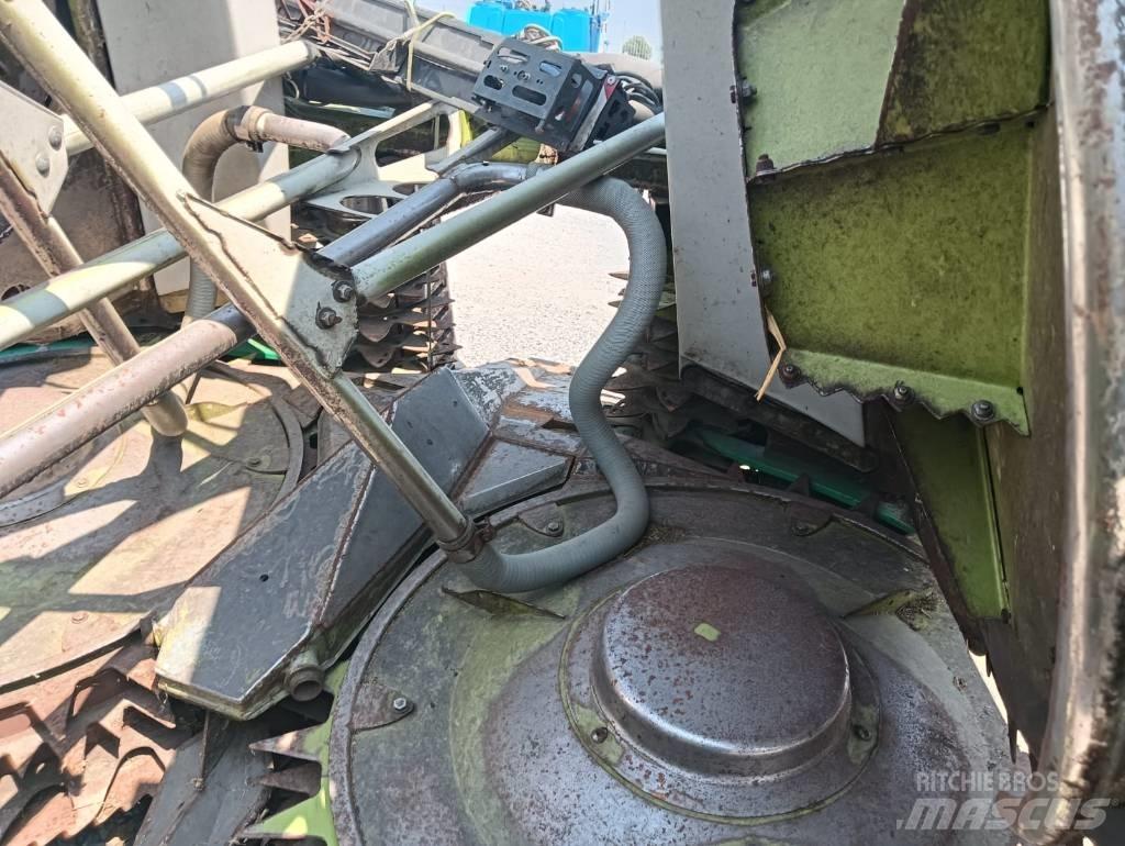 CLAAS Orbis 600 Självgående fälthackar