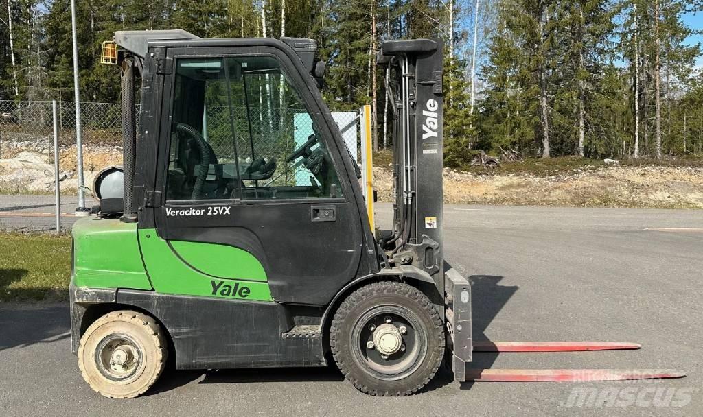 Yale GLP 25 VX Gasolmotviktstruckar