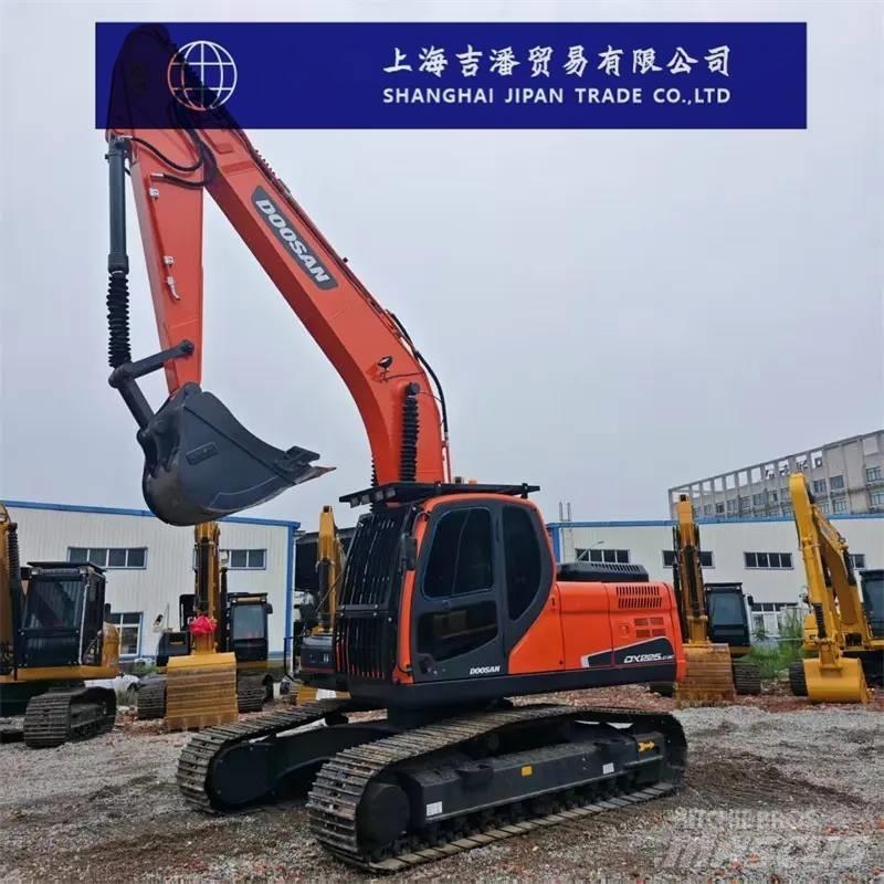 Doosan DX 225 Bandgrävare