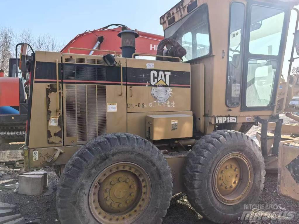 CAT 140 H Väghyvlar