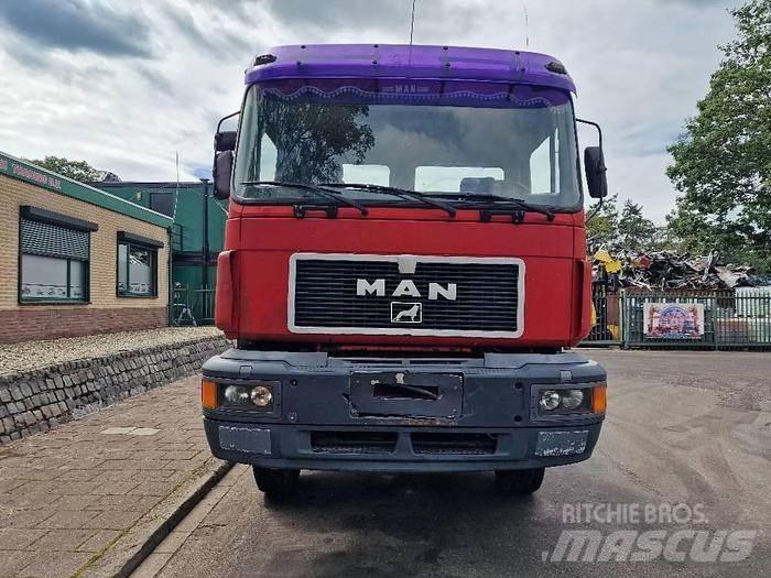 MAN 35.402 VFK Övriga släp