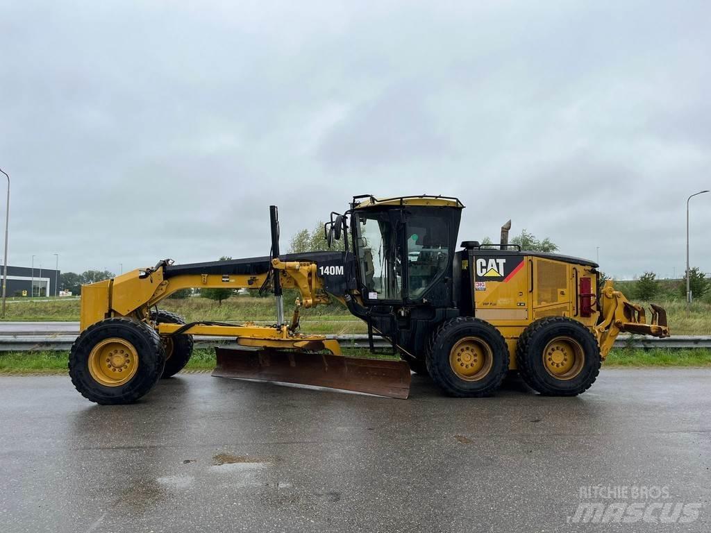 CAT 140M Väghyvlar