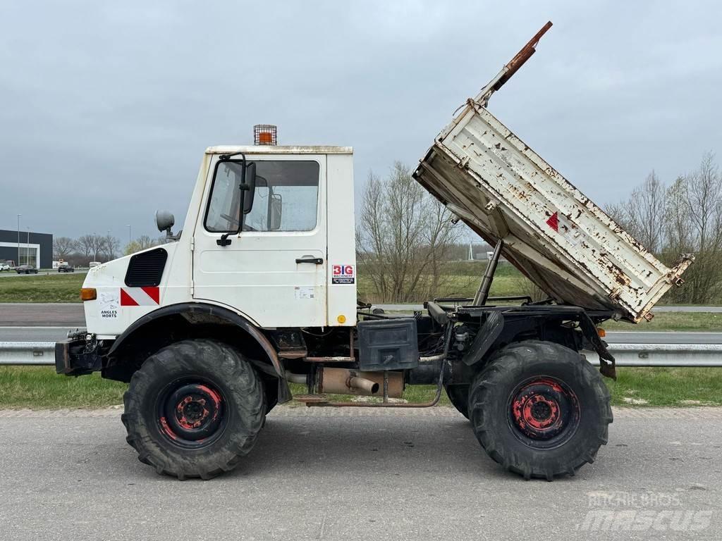 Mercedes-Benz 424 Tippbilar