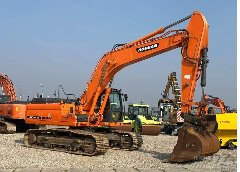 Doosan DX 300 LC-3 Bandgrävare