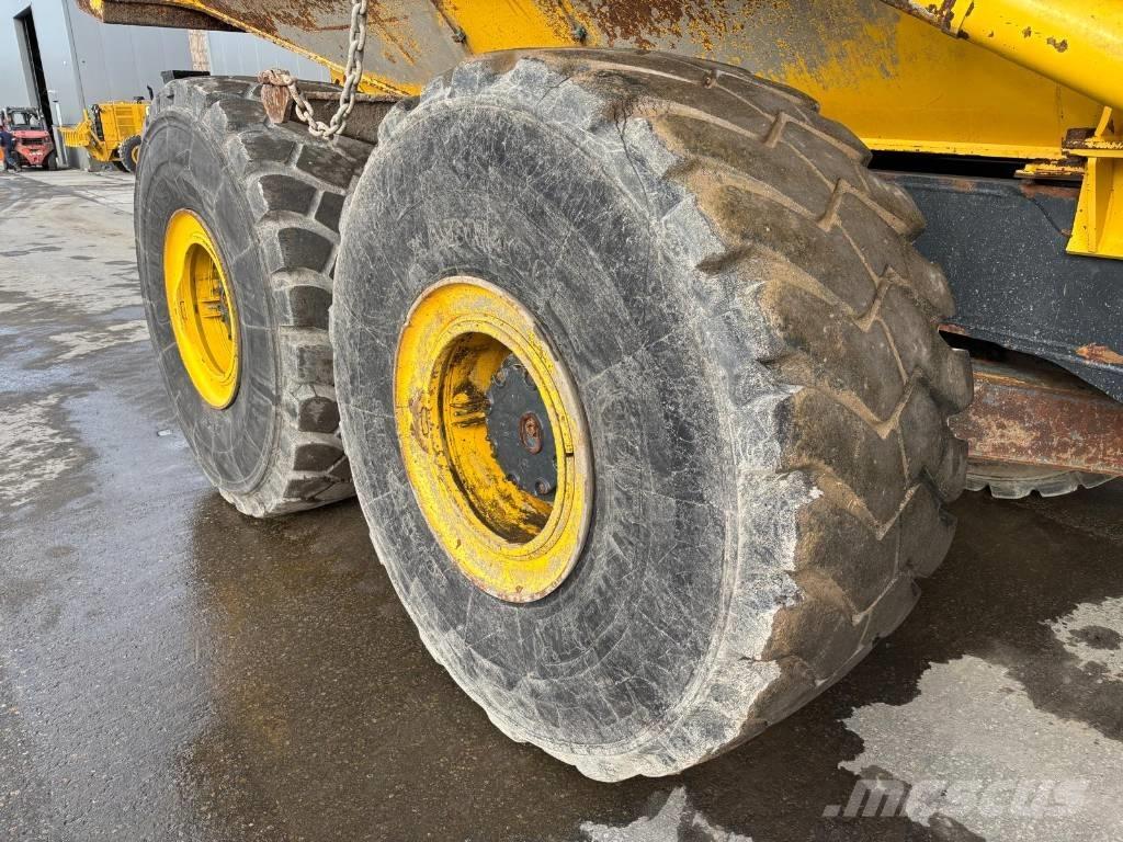 Komatsu HM 400-5 Midjestyrd dumper