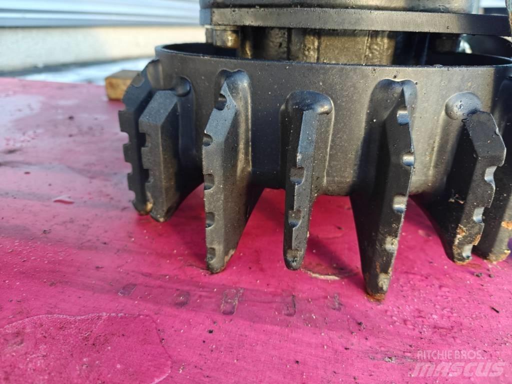 Komatsu C 93 Skördaraggregat