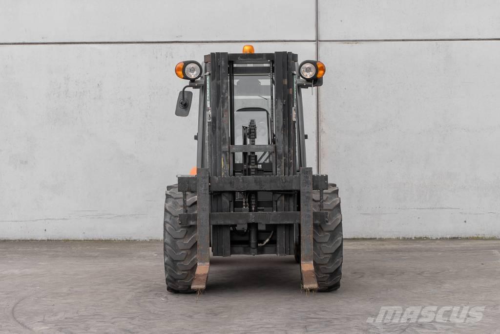 Ausa C 250 H X4 Dieselmotviktstruckar