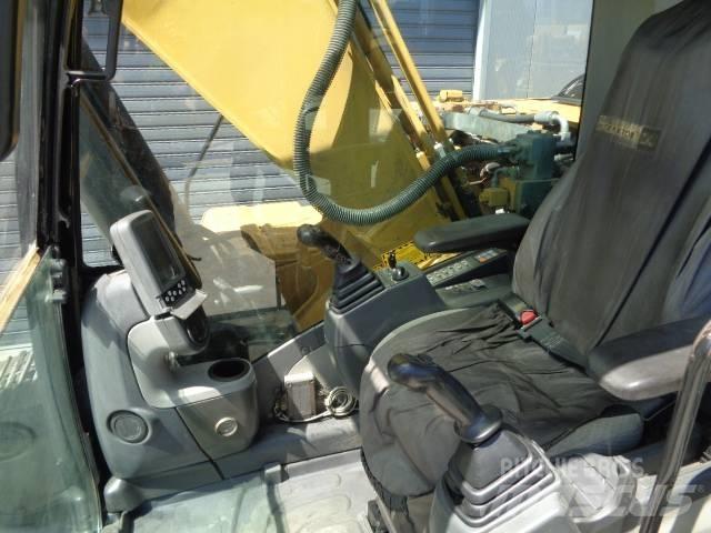 CAT 323 D L Bandgrävare