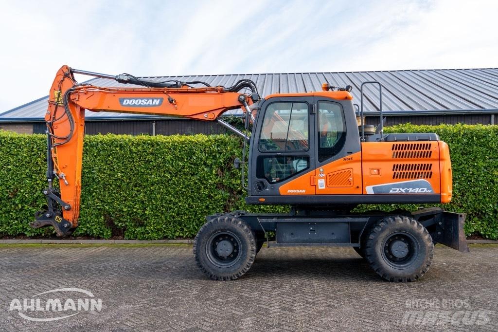Doosan DX140W-5 Hjulgrävare