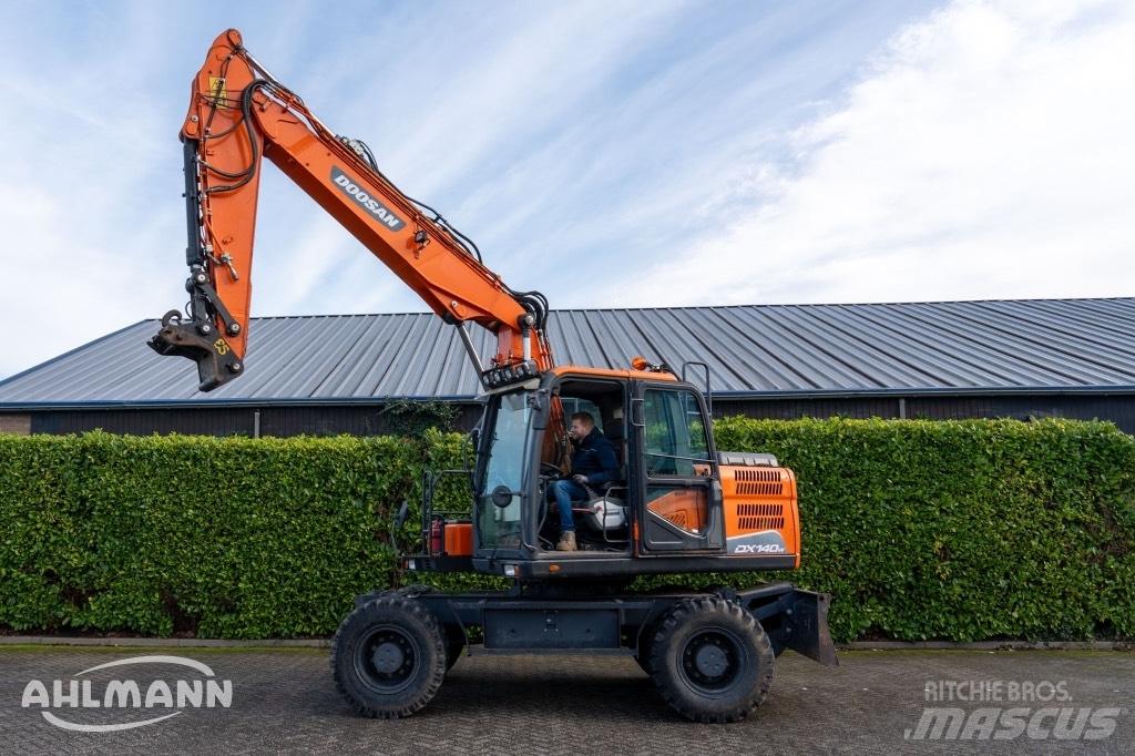 Doosan DX140W-5 Hjulgrävare