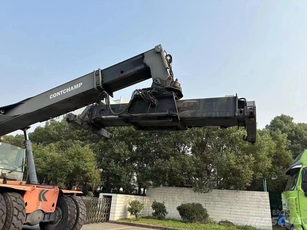 Kalmar M 517 Reachstackers