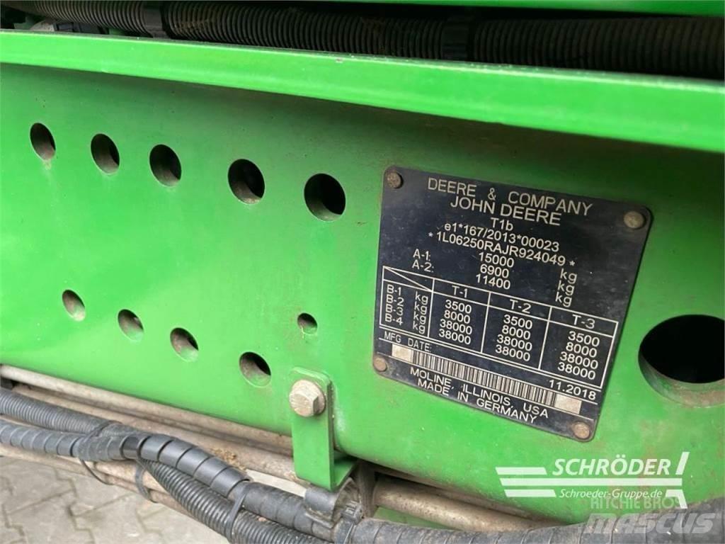 John Deere 6250 R Traktorer