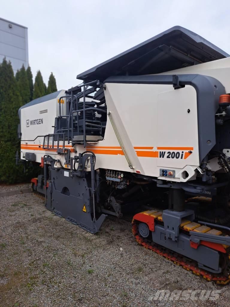 Wirtgen W 200 i Asfaltskallfräsmaskiner
