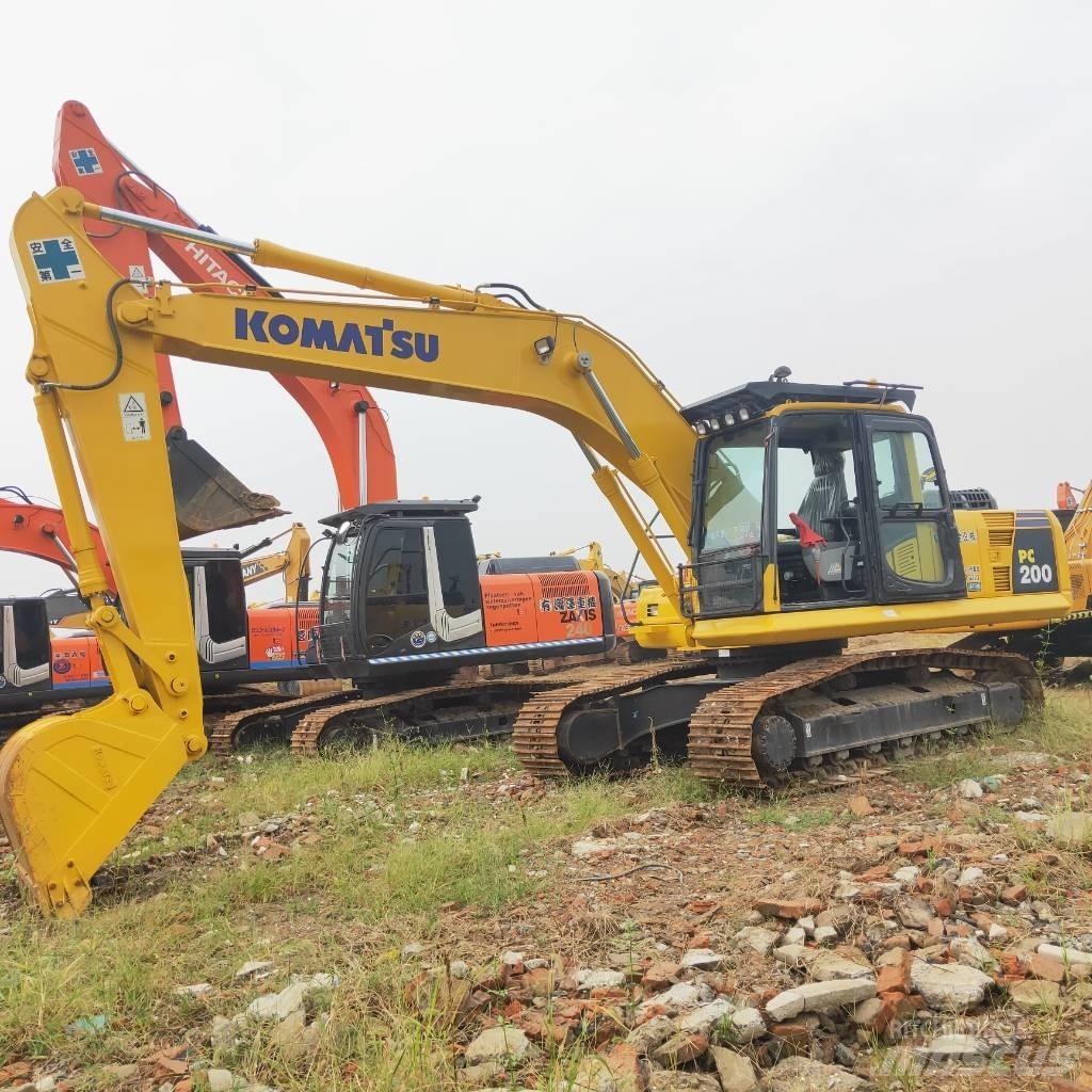 Komatsu PC200-8 Bandgrävare