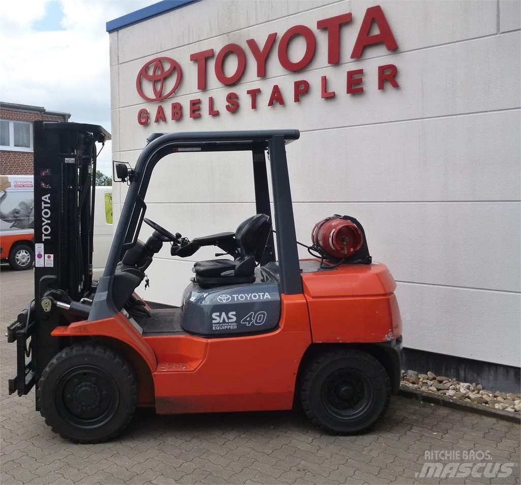 Toyota 02-7FG35 Gasolmotviktstruckar