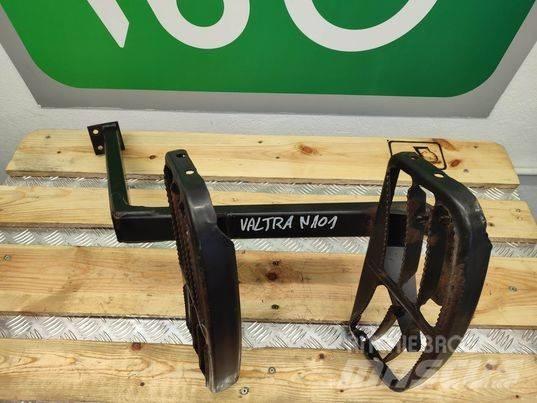 Valtra N 163 stair Hytter och interiör