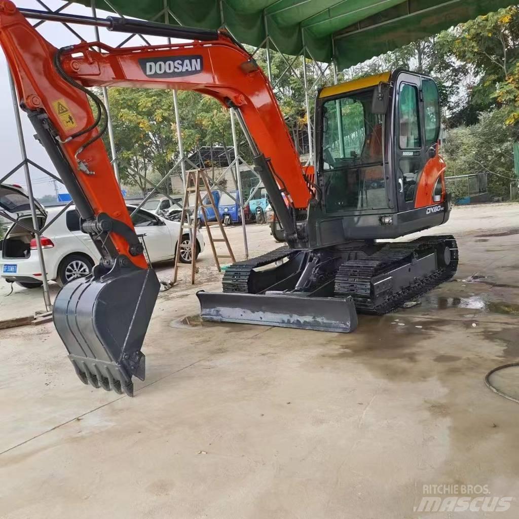 Doosan DX 60-9 C Bandgrävare