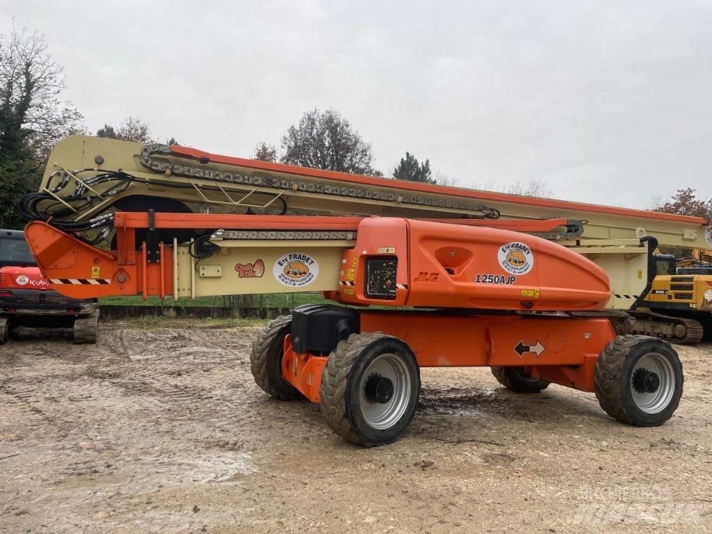 JLG 1250 AJP Bomliftar