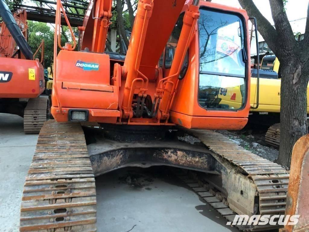 Doosan 220-7 Bandgrävare