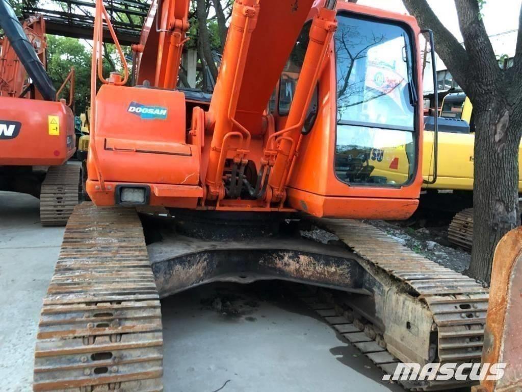 Doosan 220-7 Bandgrävare