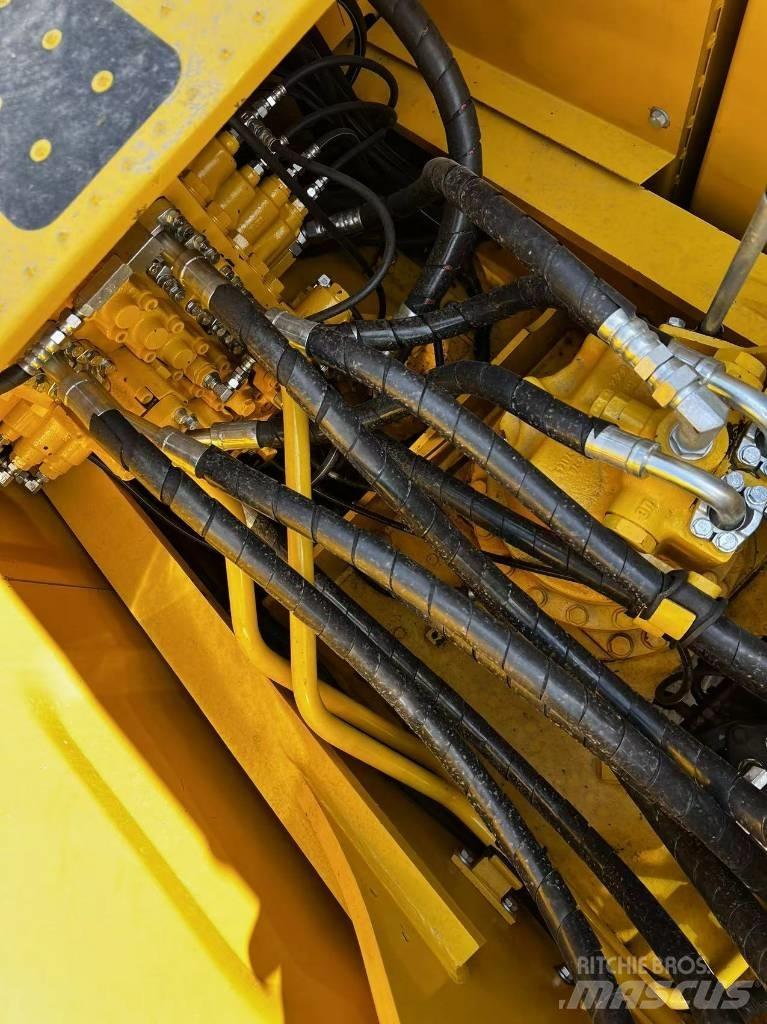 Komatsu PC 200-8N1 Bandgrävare