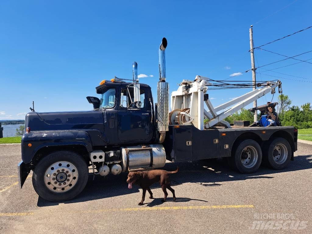 Mack RS797LST Bärgningsbilar