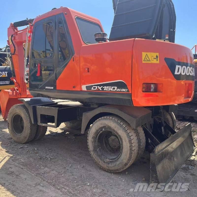 Doosan DX150W Hjulgrävare