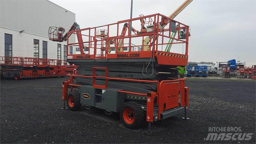 SkyJack 9250RT Saxliftar
