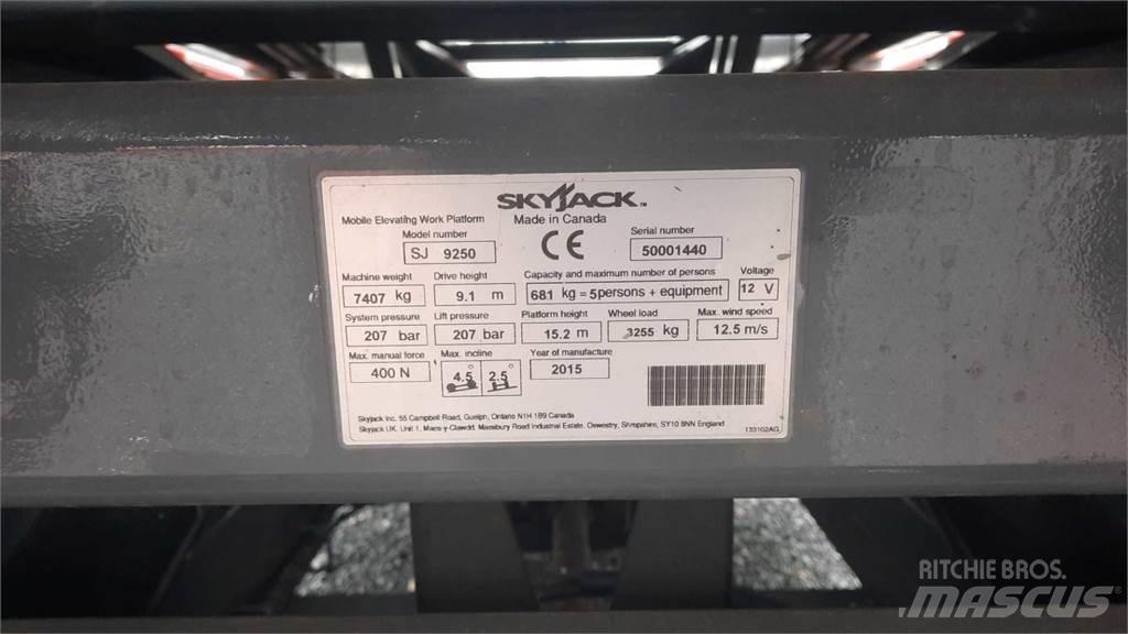 SkyJack 9250RT Saxliftar