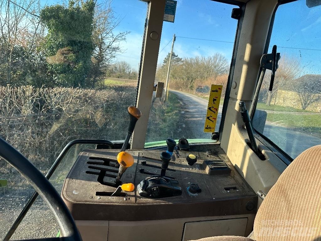John Deere 6210 Traktorer