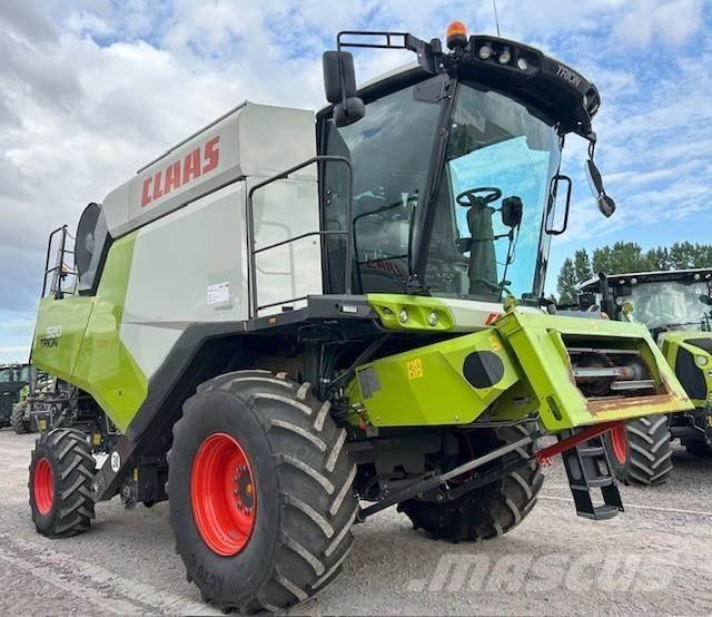 CLAAS TRION 520 Skördetröskor