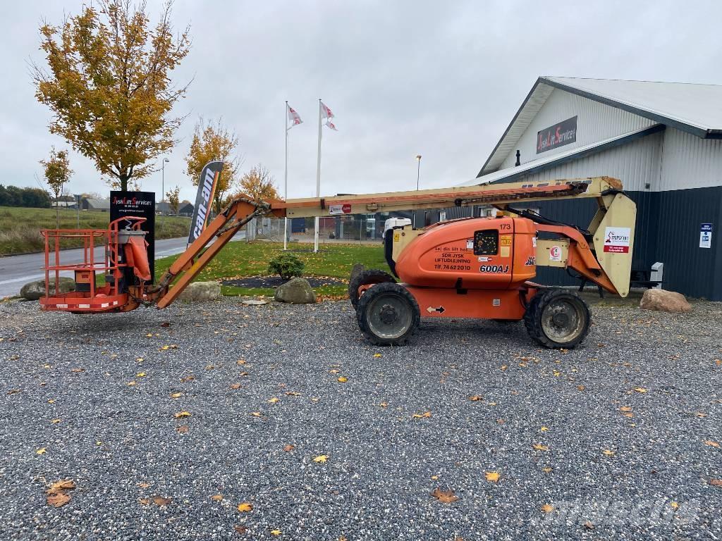 JLG 600 AJ Bomliftar