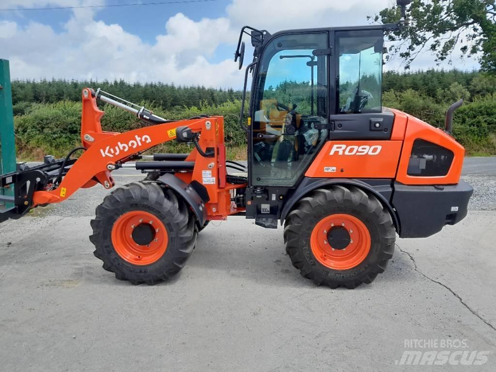 Kubota R 090 Teleskoplastare