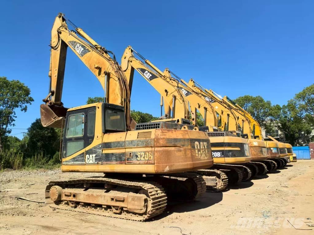 CAT 320 B L Bandgrävare