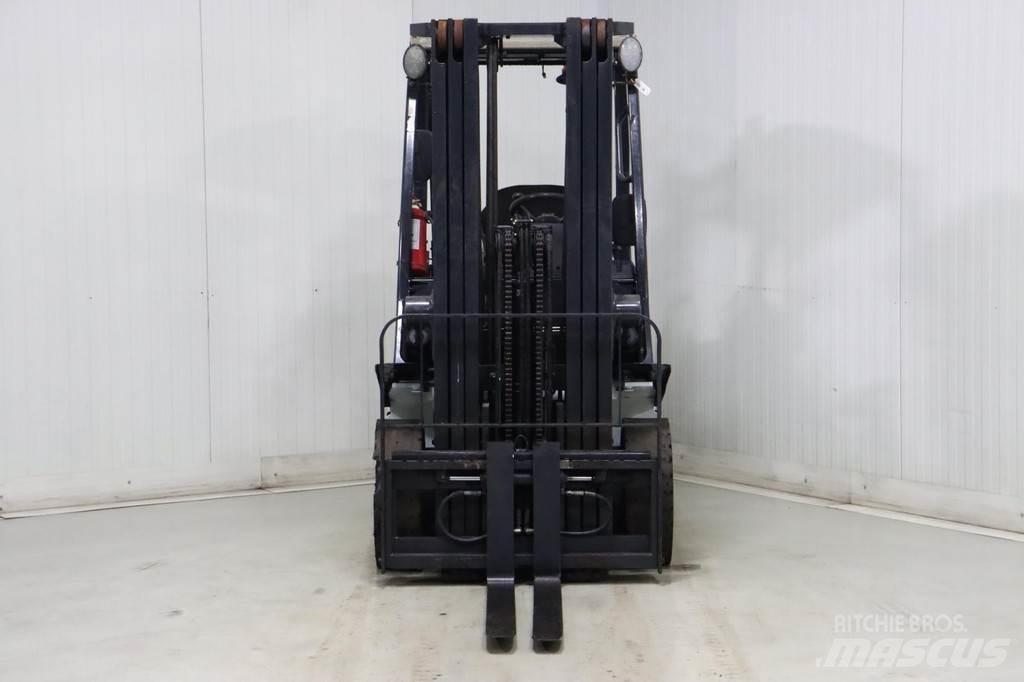 Nissan U1D2A20LQ Gasolmotviktstruckar