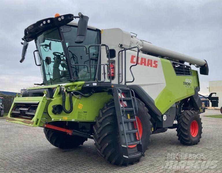 CLAAS TRION 650 Skördetröskor