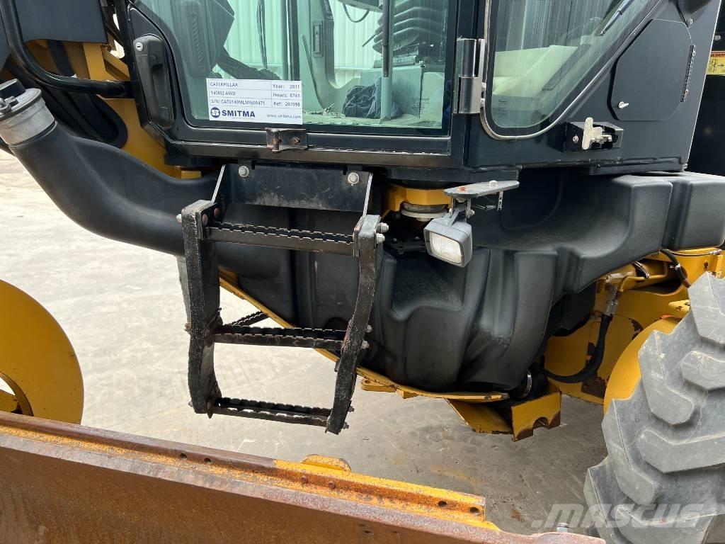 CAT 140M2 AWD Väghyvlar