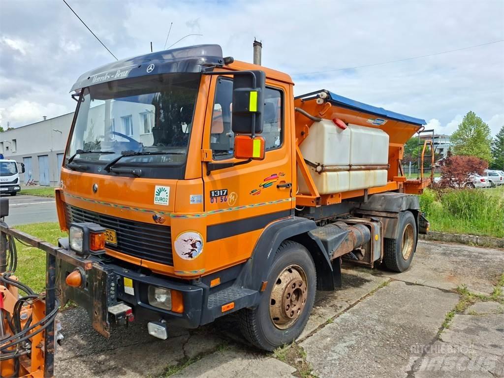 Mercedes-Benz 1317 Chassier