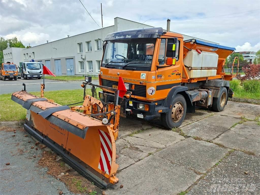 Mercedes-Benz 1317 Chassier