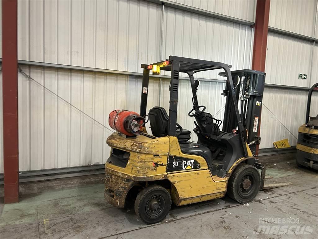 CAT GP25NT Gasolmotviktstruckar