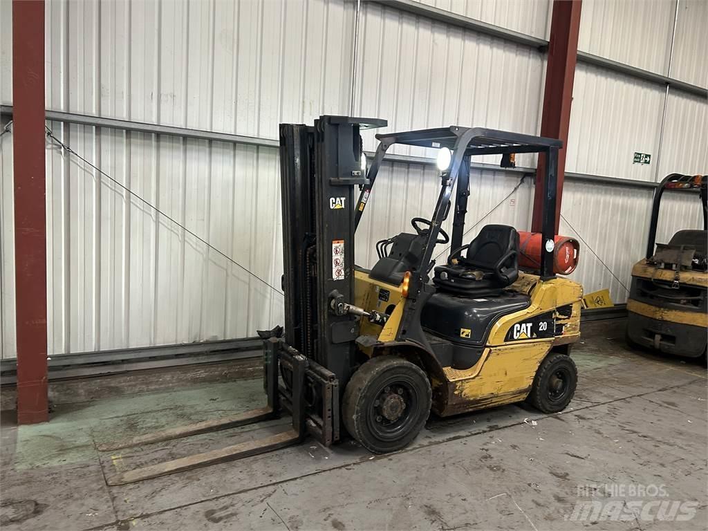 CAT GP25NT Gasolmotviktstruckar